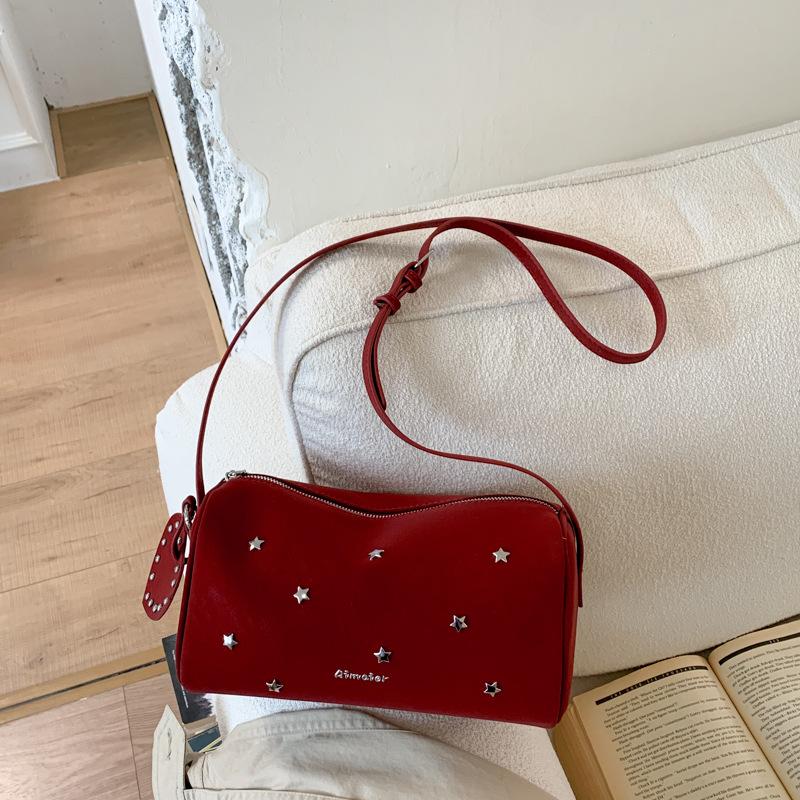 

Niche design Korean-style pillow bag2026New casual versatile shoulder bag with star decorati, simple crossbody bag for women червоний