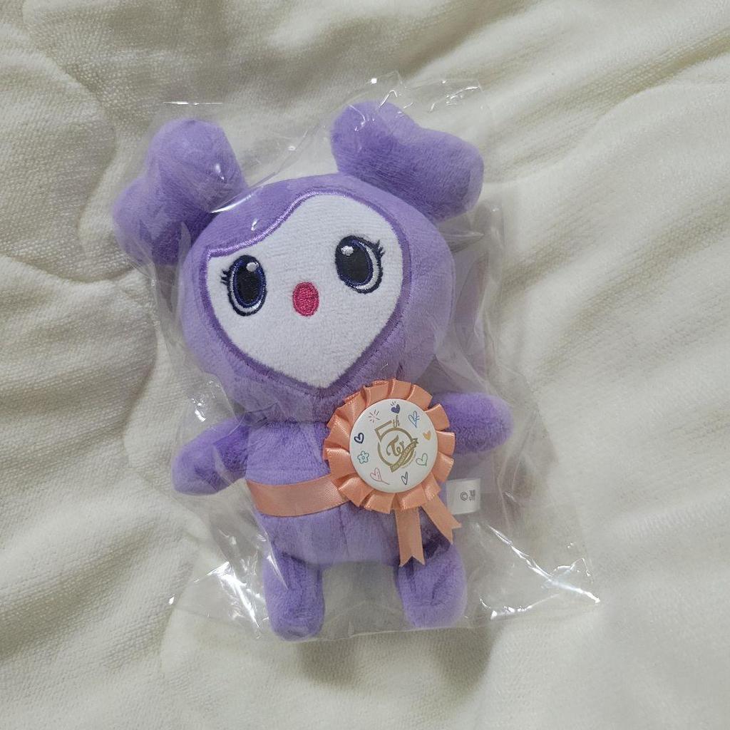 [USED] TWICE Sana Trading Card Sabrie Lovely Plush with Rosette Badge