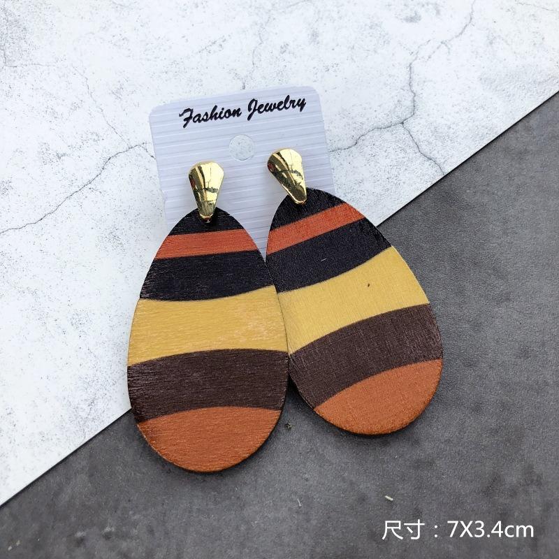 Bohemian Wood Earrings Women's Personality Exaggerated Print Flower Stud Earrings Vacation Versatile Temperament Earrings