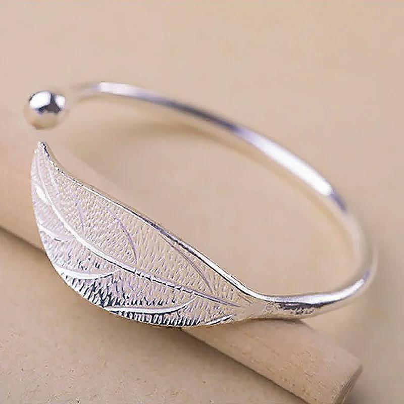 Fashion Copper Color Woman Cuff Bracelet Open Leaf Shaped Adjustable Charm Bangle Girls Party Jewelry Christmas Gifts