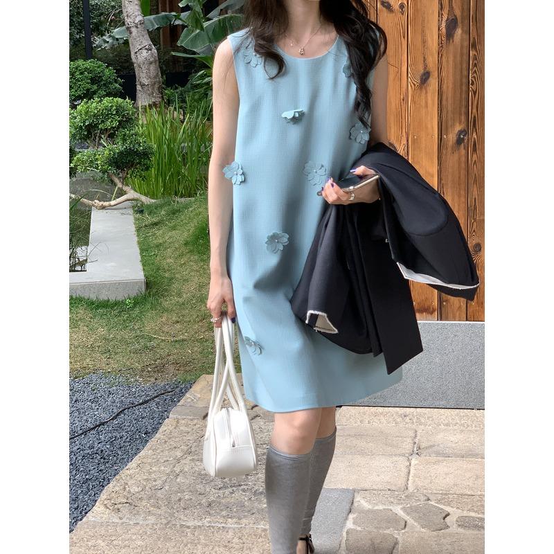 

Платье без рукавов Qianjin Wind с трехмерными цветами, женское, новое весенне-летнее, с нежным темпераментом, круглый вырез M синий