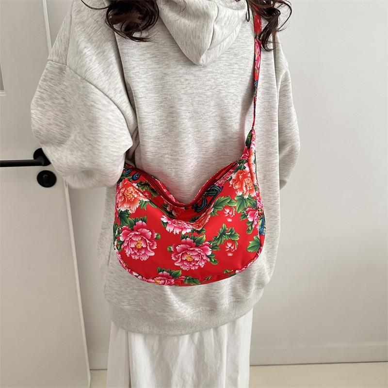 Stylish Large Capacity Tote Bag For Women In Fashionable Red And Green Oxford Cloth