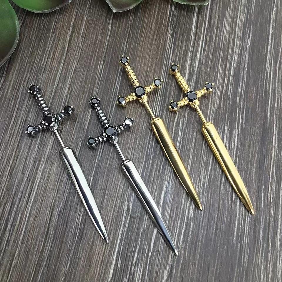Gothic Sword Kinitial Ladies Stud Earrings Retro Crystal Diamond Dagger Earrings