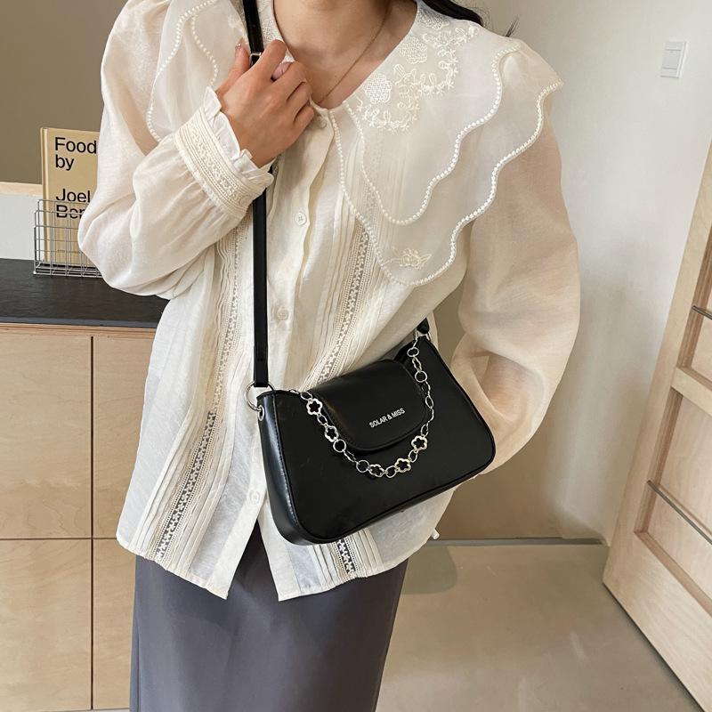 Bag Women's New Fashionable Versatile Go Out Small Bag Women's Shoulder Messenger Bag