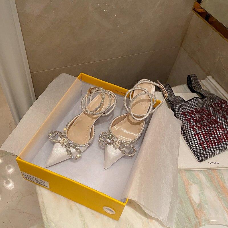 Aneikeh Fashion Cross-Tied Crystal Špičaté lodičky Butterfly-Knot Narrow Band Bling Patchwork Dámské Boty jaro/podzim 2024