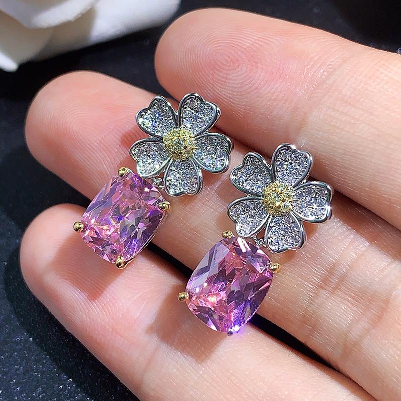 

Ювелирные изделия Игла из серебра S925 Имитация цвета Сокровище Цветок Ретро Красное Сокровище Женские серьги-пусеты Серьги Мода