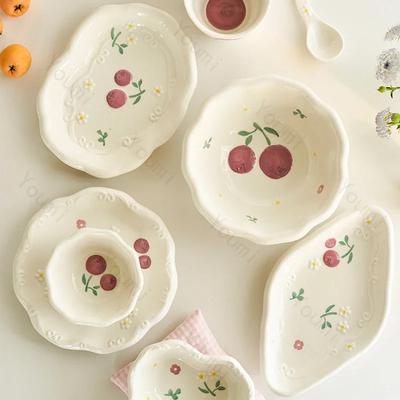 Leichter Luxus Relief Keramikteller Süß Lieblich Dessert Salatteller Köstliche Gerichte Speiseteller Exquisites Geschirr Reisschalen