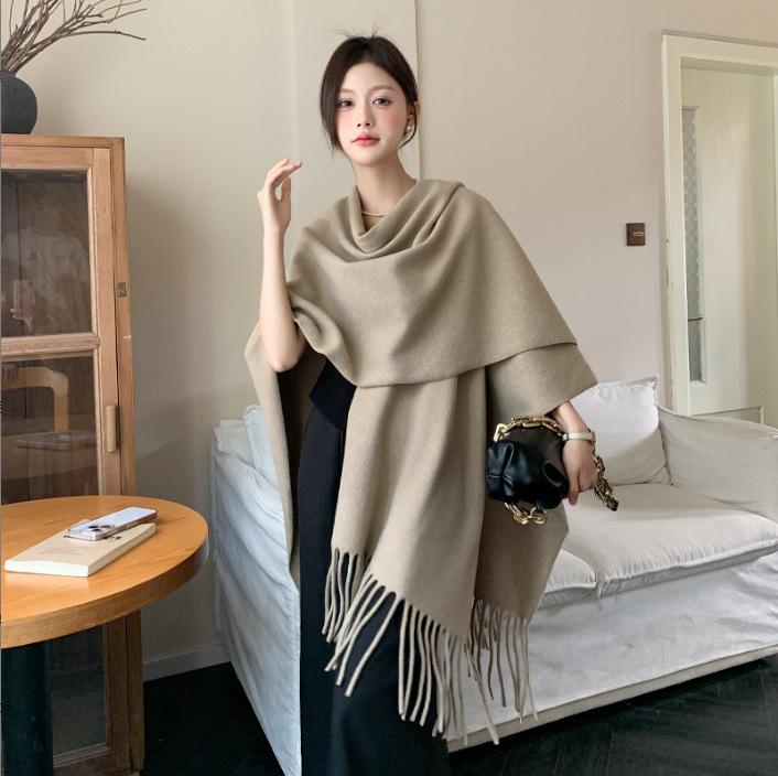 Solid color gray triangular shawl with women's new triangular scarf, young fashion and high sense of versatility