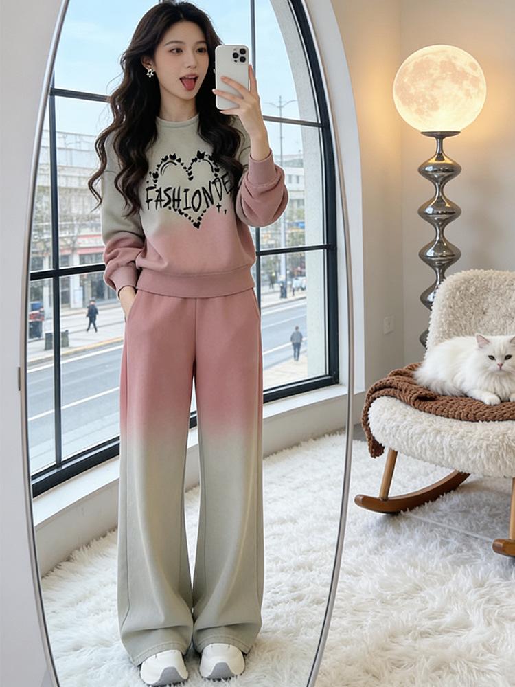 

Розовый градиентный топ с сердцем и комплект брюк wide-leg в корейском стиле, Весна 2026 M