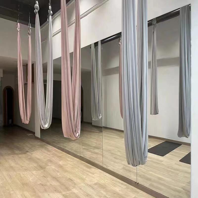 Solid Color Micro-Elastic Aerial Yoga Hammock – Anti-Gravity Seamless One-Piece Fabric Set for Yoga Studios.
