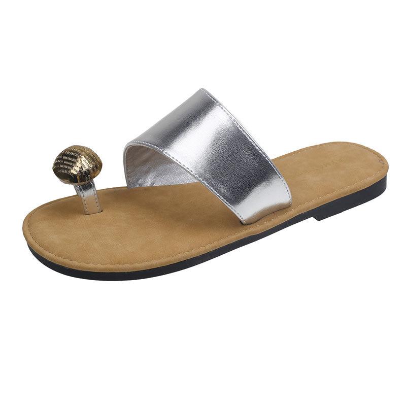 Flat bottom comfortable one word with cool slippers women's summer wear 2025 new Korean fashion metal buckle cover toe slippers