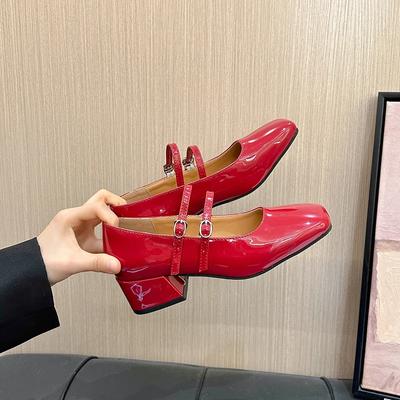 2024 Otoño Zapatos Mary Jane para mujer Moda para mujer Punta cuadrada poco profunda Tacón alto grueso Bailarinas rojas elegantes para fiesta Zapatos