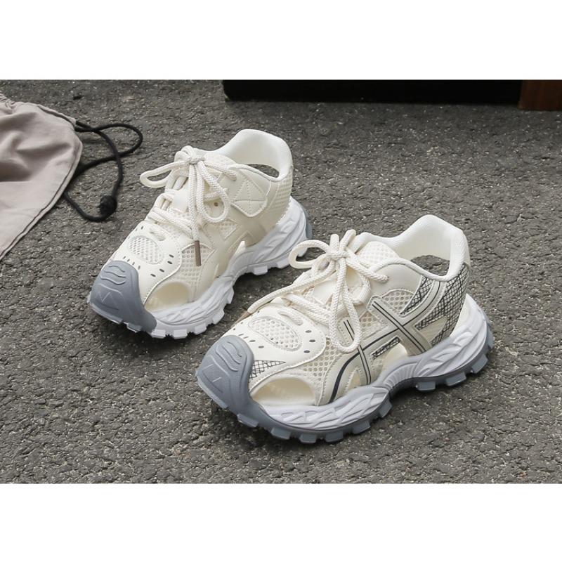 Nuovi Sandali Chiusi Estivi per Bambini - Scarpe Sportive Traspiranti in Rete Traforata per Ragazzi con Suola Morbida e Stile Chunky Dad Shoe