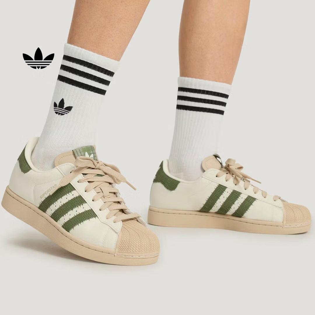 

Обувь Adidas - SUPERSTAR II - Классические и Универсальные Кроссовки с Ракушкой Adidas Трехцветные KJ3967 35.5 слоновая кость
