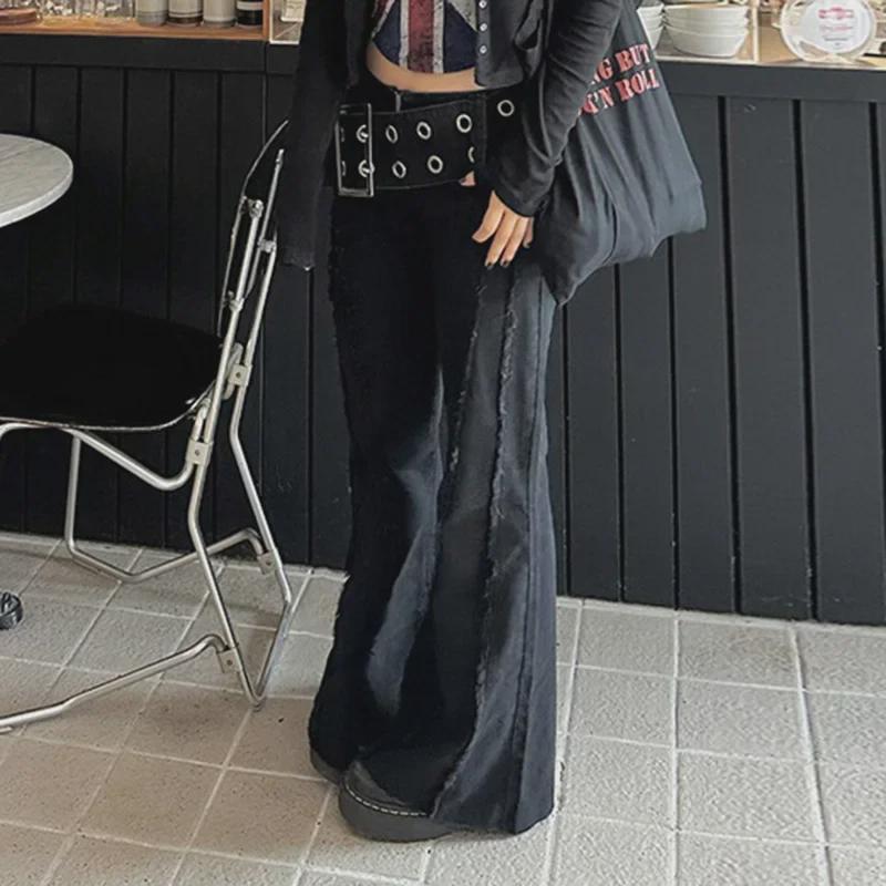 "Personalized Low-Waist Metal Belt Flared Jeans with Wool Stitching"