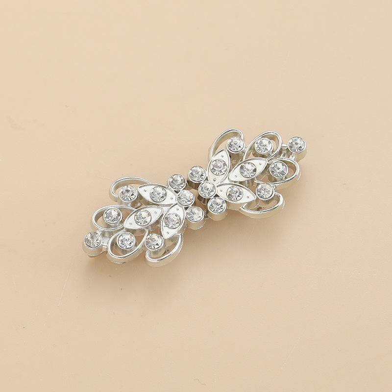 1 Pair Alloy Cardigan Collar Clips Holder Women Decor Crystal Cape Cloak Clasps Fasteners Buckle Brooch Clip