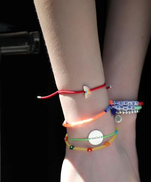 Bonbeau Color Motive Knot Bracelet Daisy Rainbow Clover Knot Thread Bracelet