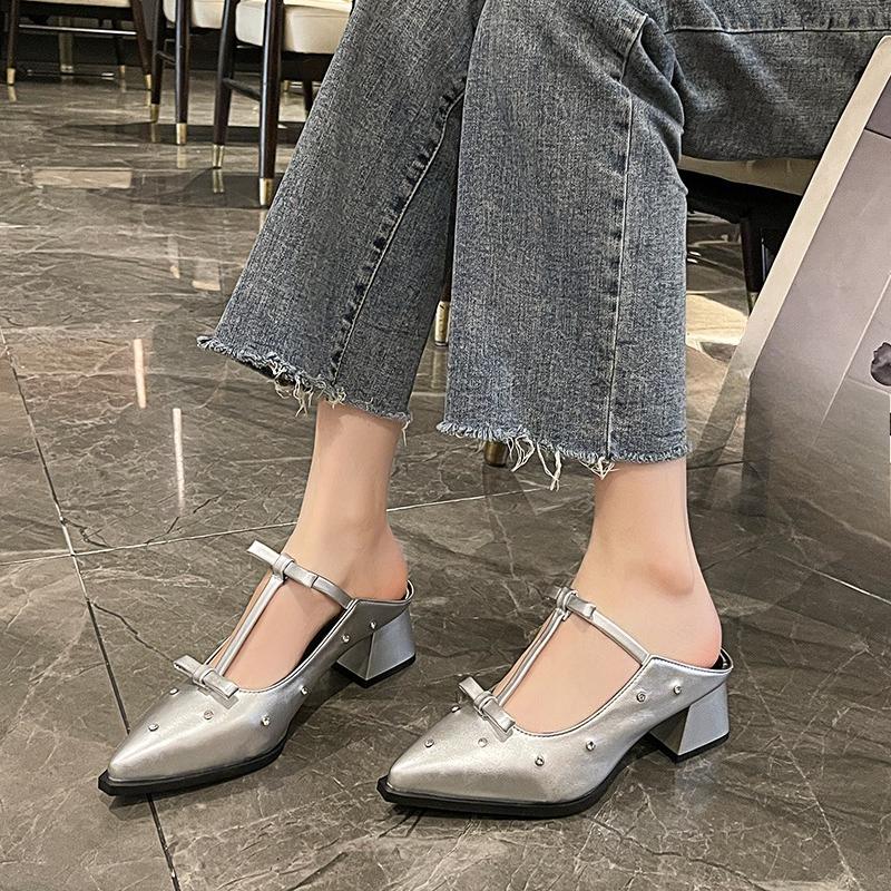 Internet Celebrity Thick High Heel Beautiful Pointed Toe Single Shoes Women's Spring 2026 New French Slip-on Sandals