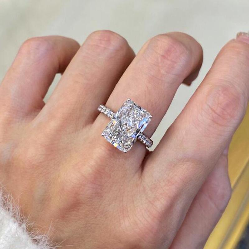 Minimalist S925 Sterling Silver Rectangular White Diamond Ring for Women - 9x13mm