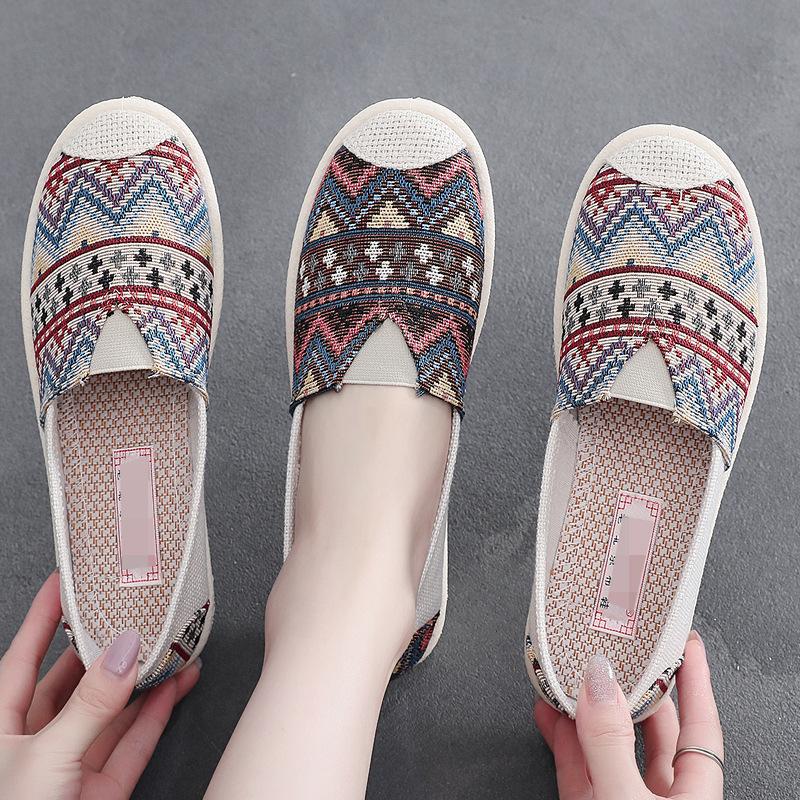 Płócienne buty damskie etniczny styl w paski nowe stare pekińskie buty z tkaniny oddychające damskie pojedyncze buty wsuwane leniwe buty