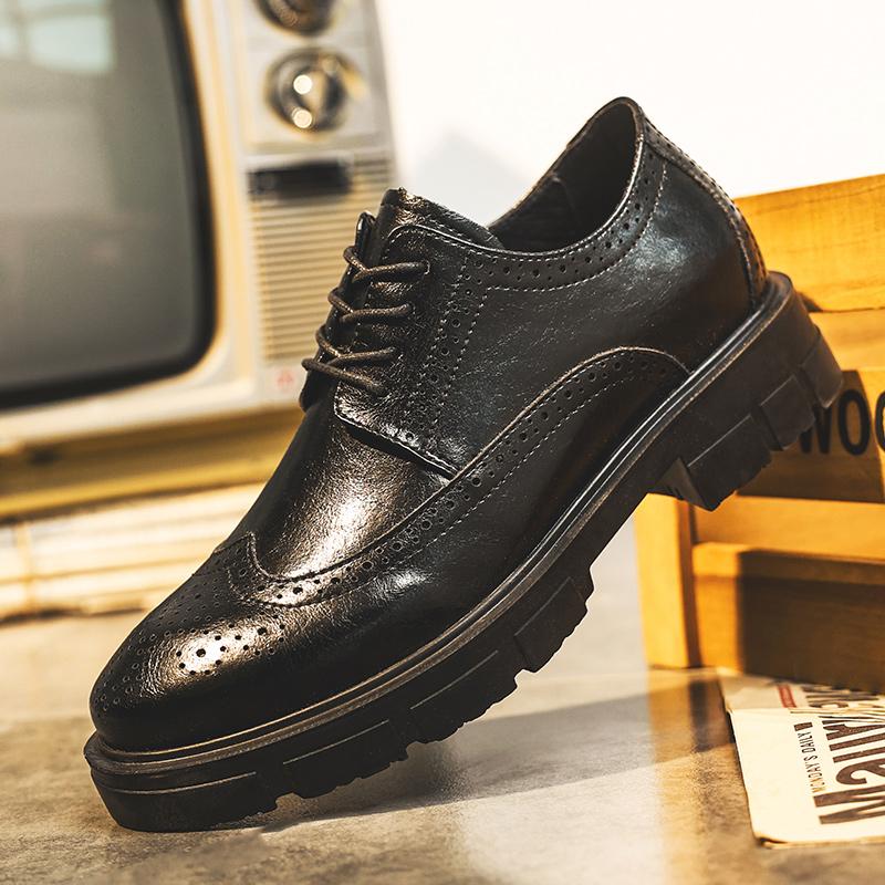 Fashion Italian Brand Men's Brogue Shoes Classic Black Men's Business Casual Shoes Thick Soled Dress Shoes Versatile Banquet Suits