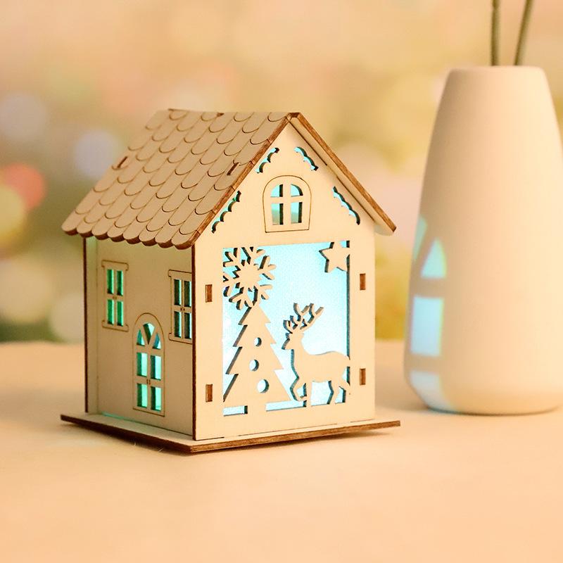 New Christmas LED Light Wood House Cute Christmas Tree Hanging Ornaments Holiday Decoration Home Decoration Accessories