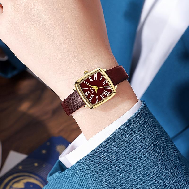 Light Luxury Fritillary Women'S Watch Retro High-Value Square Plate Women'S Watch Simple High-End Belt Quartz Watch