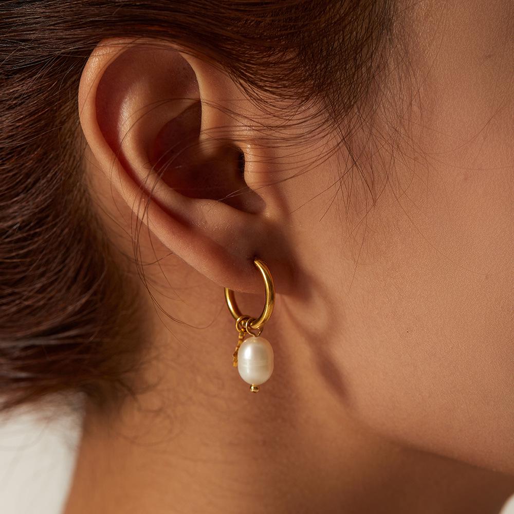 18k Natural Freshwater Pearl Star Pendant Hoop Earrings - Women's Fashion, Versatile, Gold-Plated Stainless Steel.