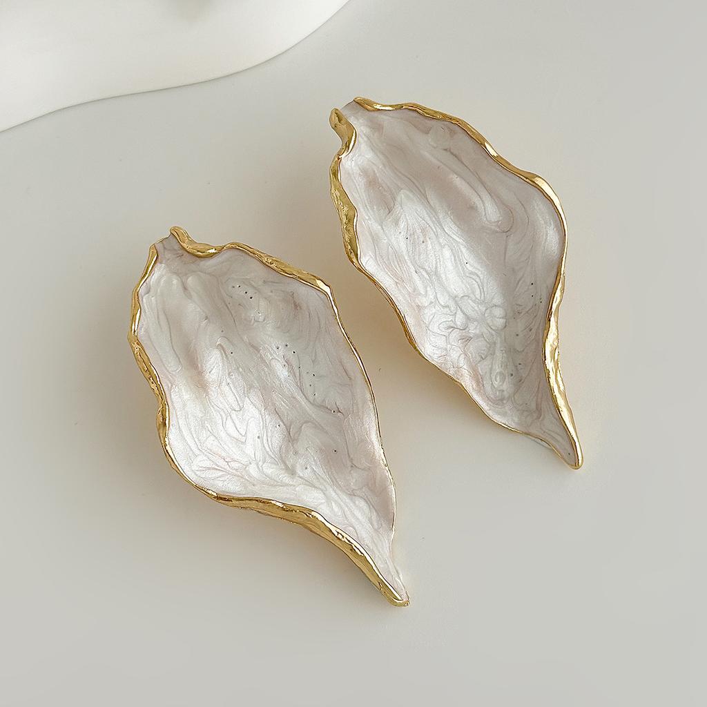 Exaggerated Style Acrylic Disc Multi-Layer Stud Earrings For Women, Fashionable Geometric White Fringed Large Earrings.