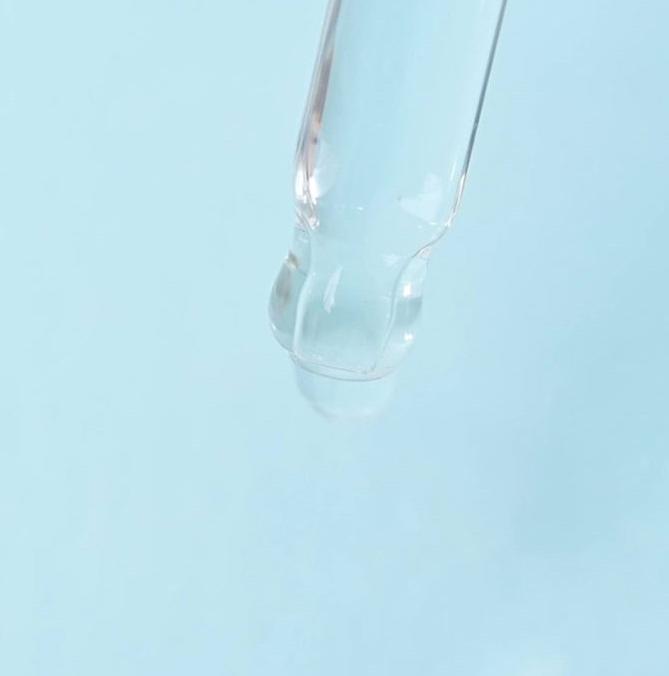 AMPLE:N Hyaluron Shot Ampoule – 100ml / 30ml | 6-Layer Hydration | Moisture-Boosting Serum