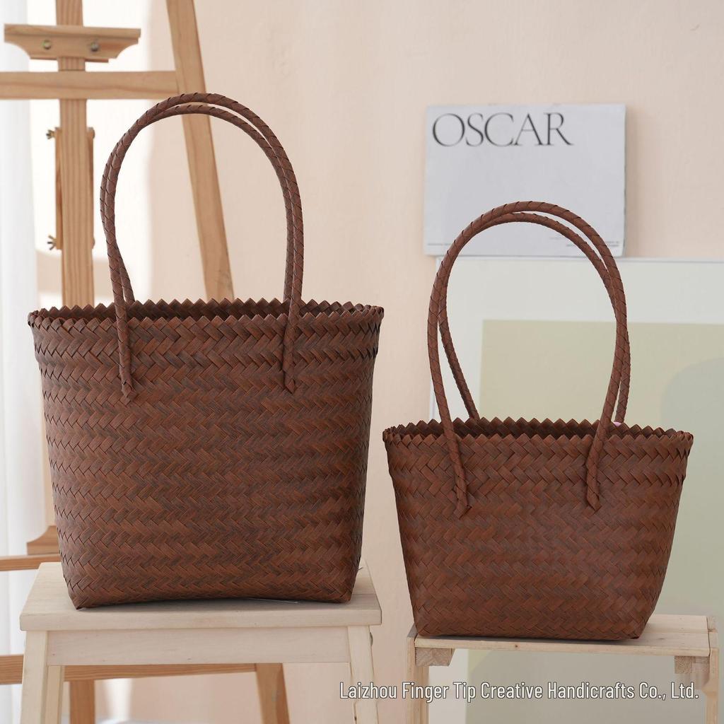 Cartoon Kitty Hand-Knitted Hello Kitty Large Capacity Women's Shoulder Travel Bag