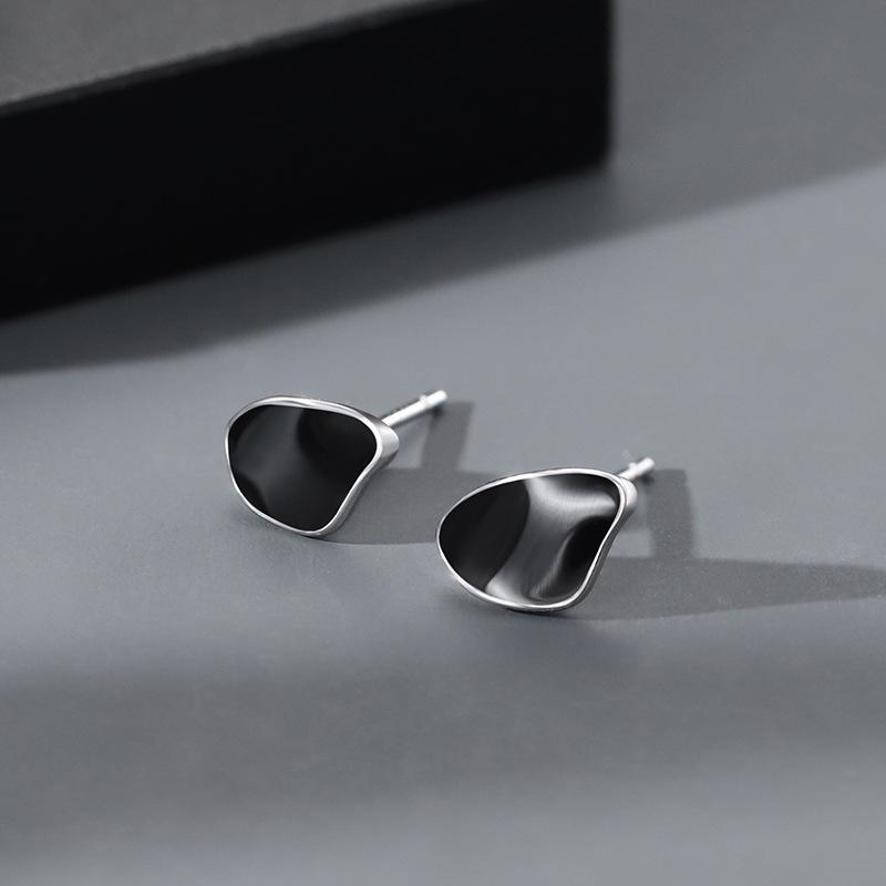 925 Men's Black Irregular Stud Earrings - Trendy and Unique Ear Jewelry for Boys