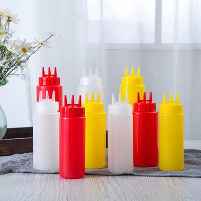 New Plastic Squeezing Sauce Bottle Graduated 3 Nozzles Gravy Boats Kitchen Accessories Salad Jam Container