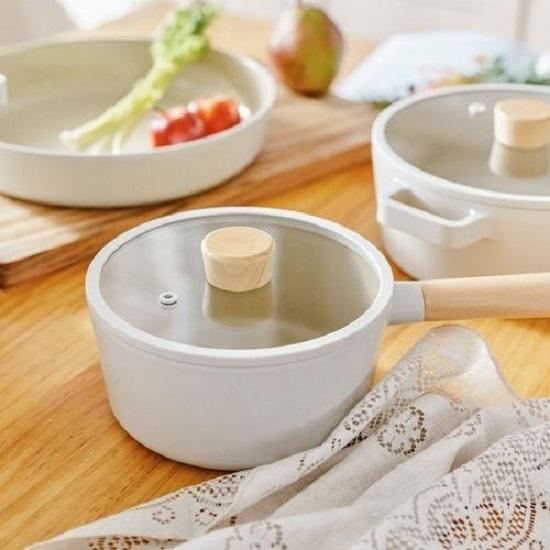 

Горшок для соуса 18 см со стеклянной крышкой