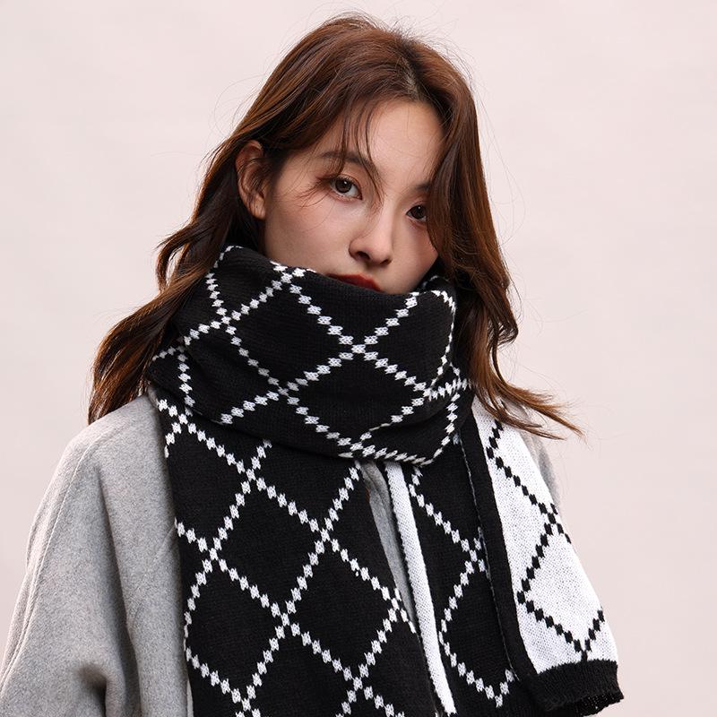 Retro Couple Scarf Women's Winter Thickened Warm High-end Boys Birthday Gift Scarf
