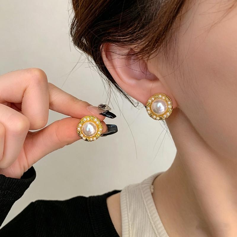 2Pcs Brides Wedding Designer Jewelry Gifts Retro Gold Color Geometry Trim Edge Imitation Pearl Piercing Stud Earrings For Women