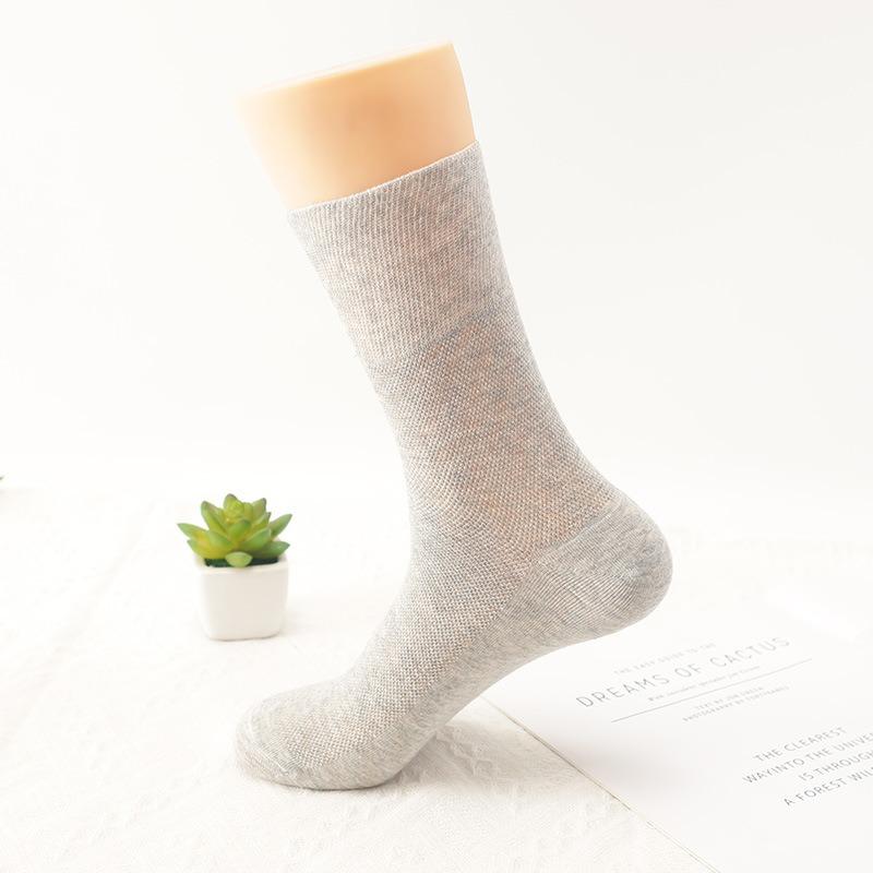 Ultra-Thin Loose-Fitting Mid-Calf Socks for Swollen Feet - Large Size for Elderly and Middle-Aged