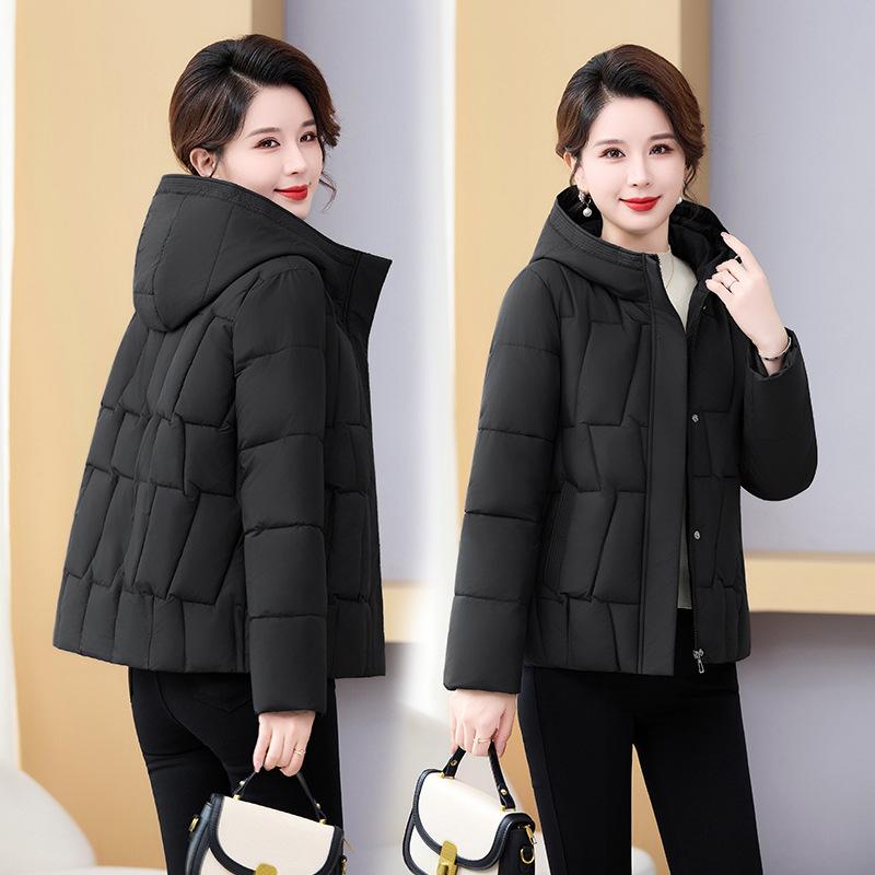 2025 short fashion padded jacket, new slim and slim padded jacket, foreign style thickened and warm winter waist jacket