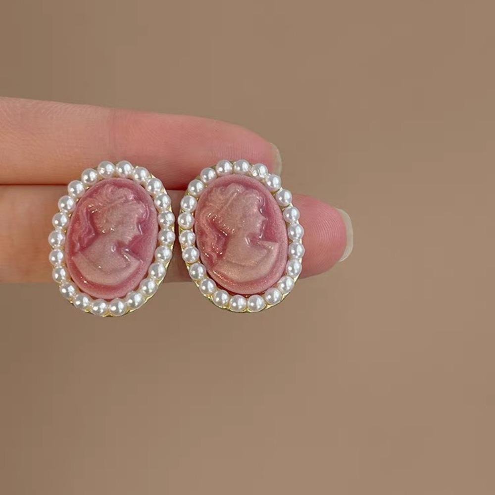 Silver Needle Retro Flower Pearl Earrings French Niche Stud Earrings Light Luxury High-end Earrings Women