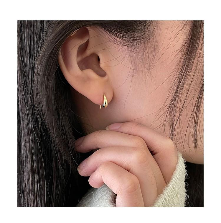 Retro Cool Artistic Water Drop Earrings for Women - Simple, Trendy Ear Hooks with Temperament Style.