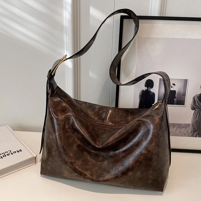 

Maillard bag women s tote bag large capacity autumn and winter can be messenger 2024 new retro versatile shoulder commuter bag