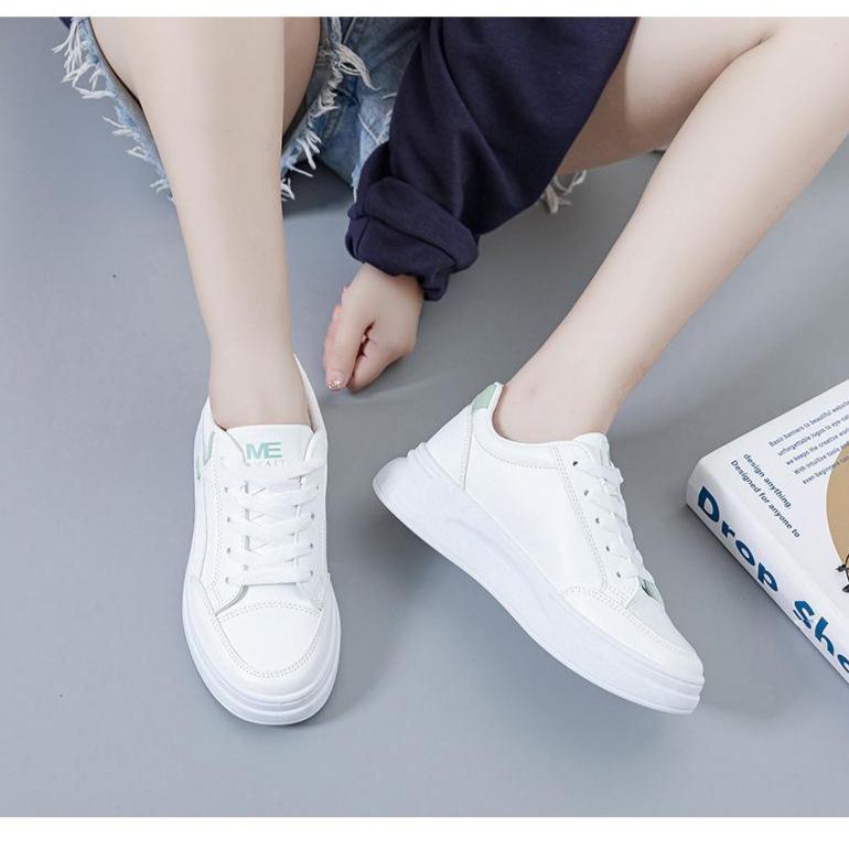 Dames Nye Vår Høyhælte Hvite Sneakers, Perfekte for Sport og Fritid