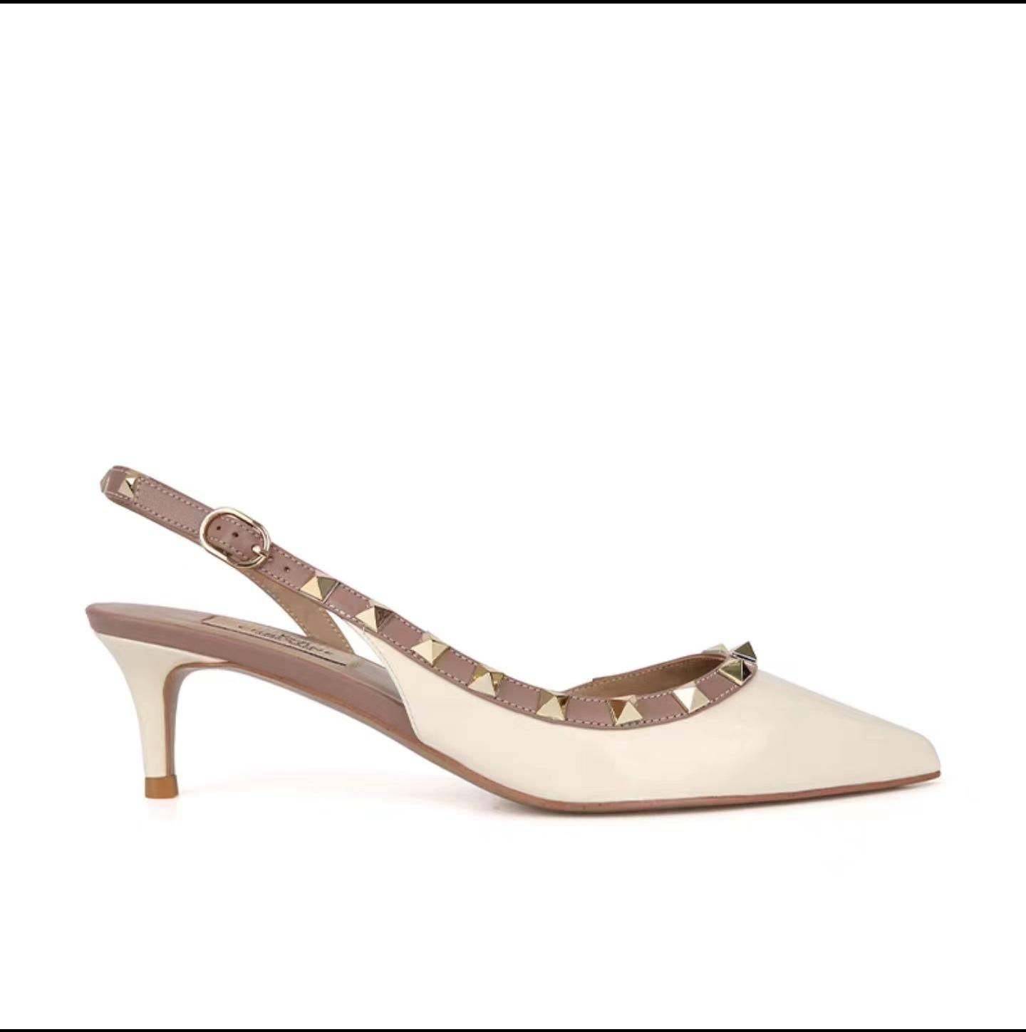 

Тонкие одинарные туфли на каблуке женские 2024 новые лакированные кожаные босоножки на среднем каблуке с заклепками и заклепками универсальные темпераментные с острым носком пустые сандалии 34 абрикосовый