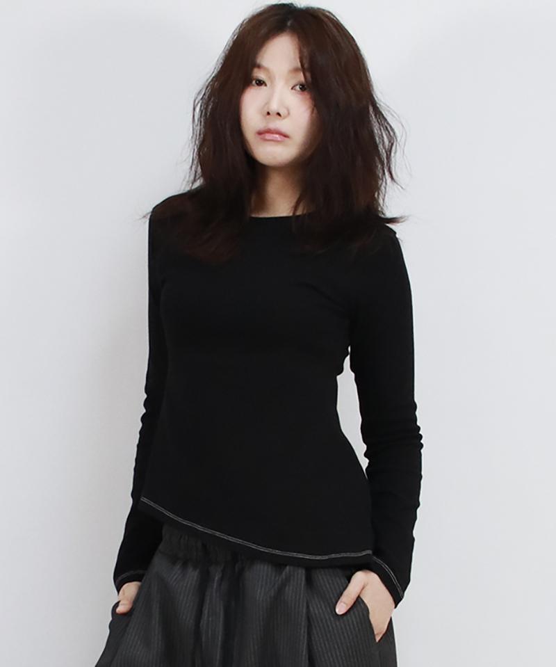 Deumakeu Unbalanced Slim Fit Long-Sleeve T-Shirt Black