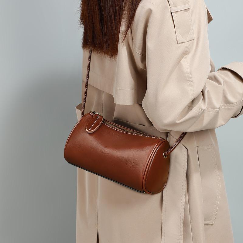 Bag Women's Autumn and Winter Women's Bag Crossbody Bag Leather Pillow Bag Cylinder Bag Women's Fashion Shoulder Bag Luggage