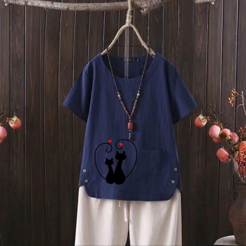 

Новая футболка из хлопка и конопли с V-образным вырезом и принтом кошки для женщин - Лето 2025, легкая и стильная 4XL темно-синий