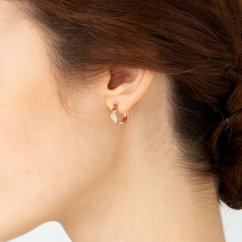 ELLE Schmuck Cut 14K One-Touch Ohrringe (Goldener Pin) ELGPEE240