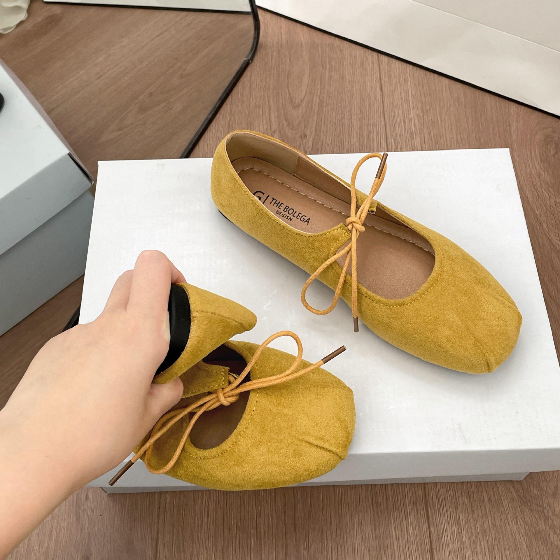 

Queen Fan retro versatile shallow mouth flat-soled single shoes women s 2025 new autumn skirt soft-soled Mary Jane shoes 40 жёлтый