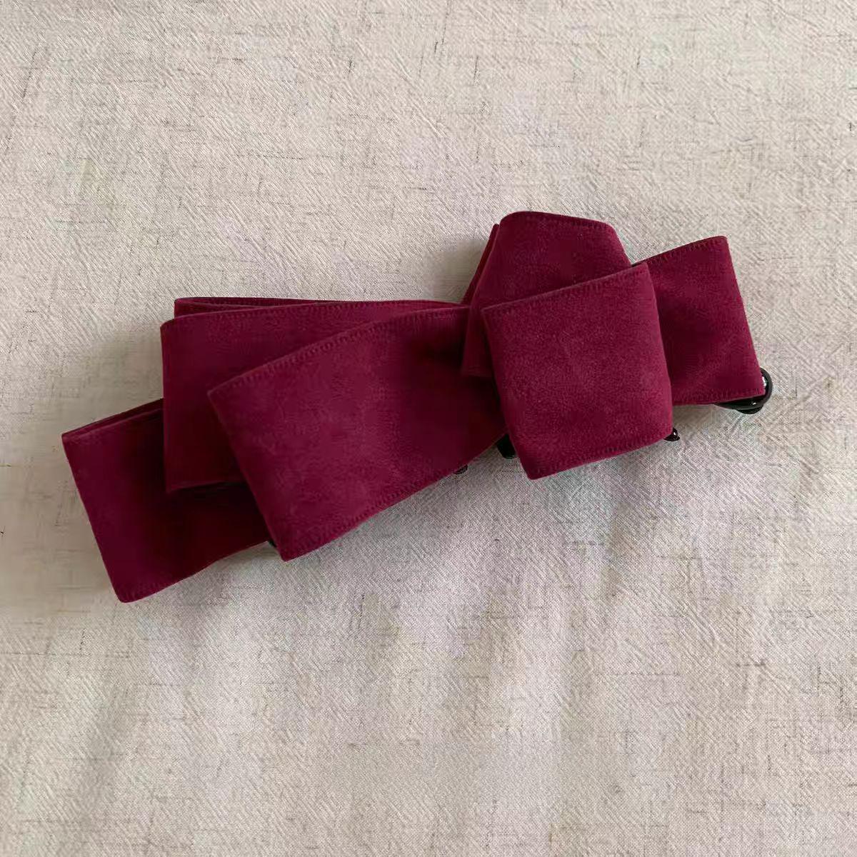 

Korean Style Double Suede Black Bow Banana Clip Hair Accessory вино красного
