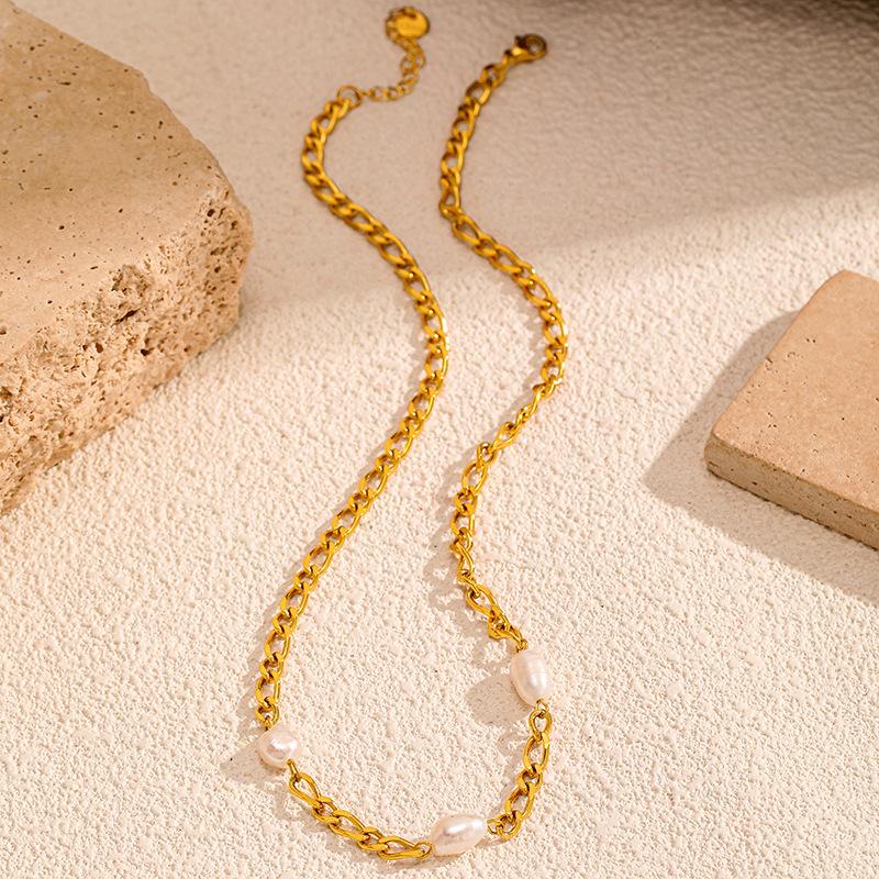 French Light Luxury Natural Imitation Baroque Pearl Necklace Simple Titanium Steel Gold Cuban Clavicle Chain Commuter Versatile